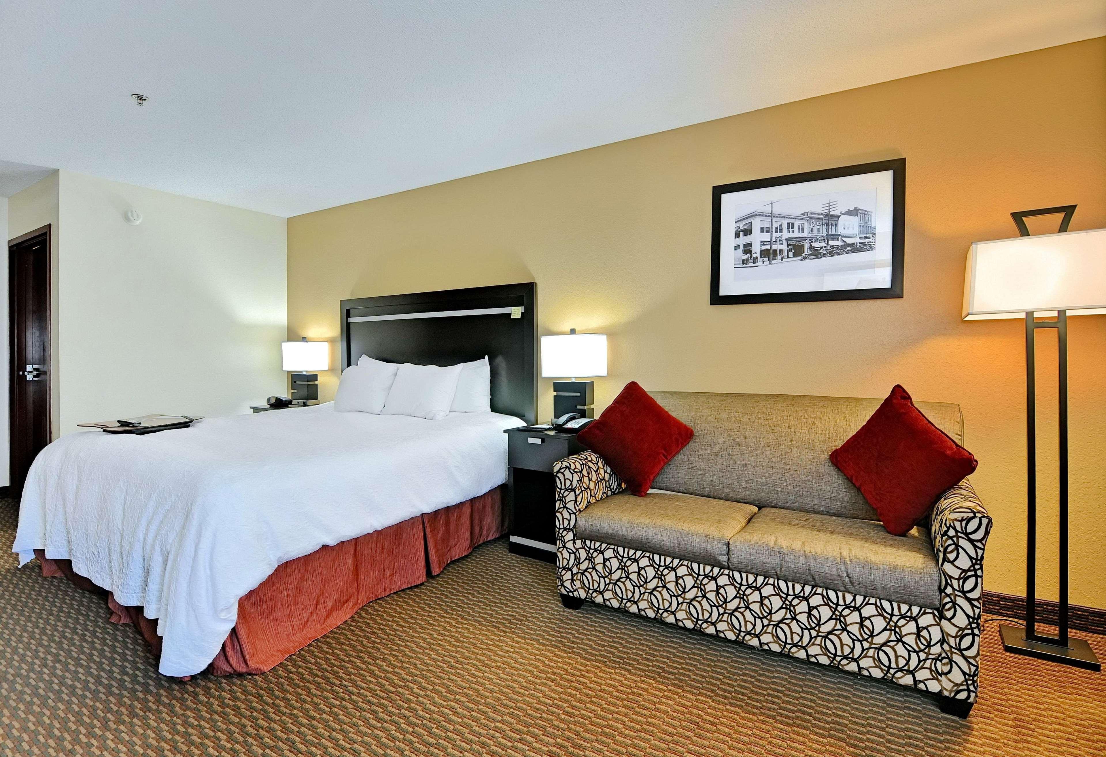 Hampton Inn Athens Exterior photo