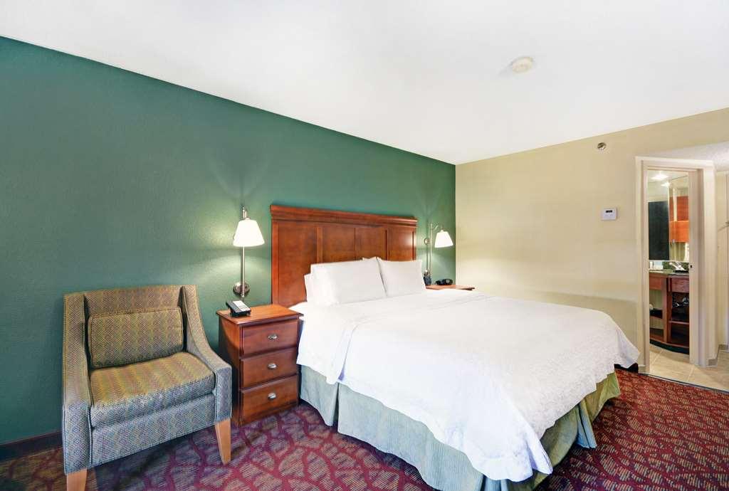 Hampton Inn Athens Room photo